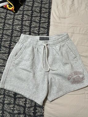 Gray Men’s Drawstring Sweat Shorts